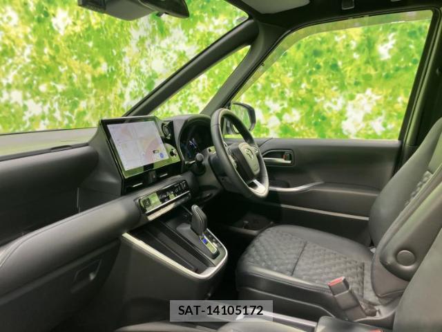 Toyota VOXY 2024-12 8225202-5