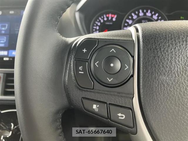 Toyota VOXY 2021-10 8225205-14