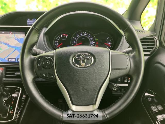 Toyota VOXY 2017-09 8225267-13