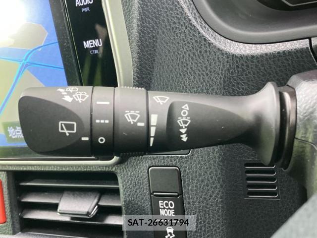 Toyota VOXY 2017-09 8225267-14