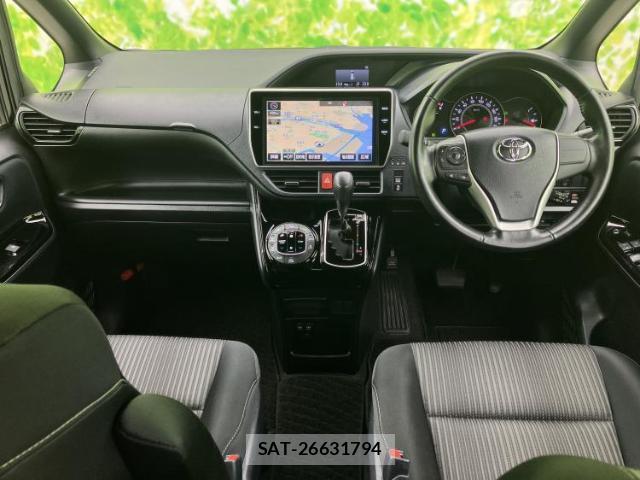 Toyota VOXY 2017-09 8225267-3