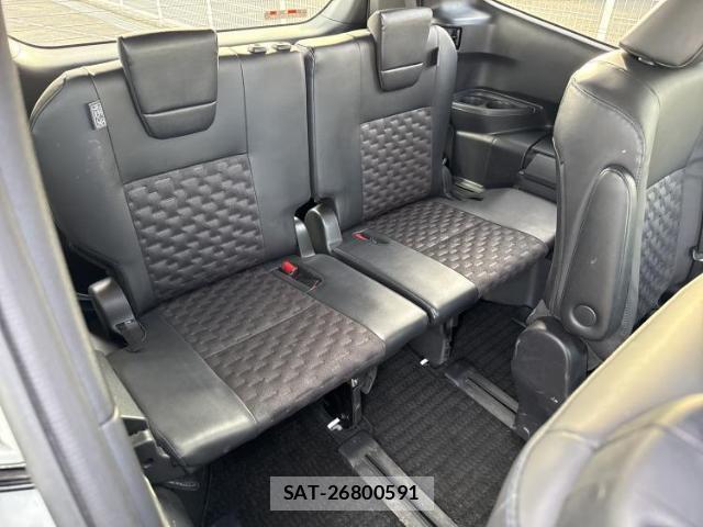 Toyota VOXY 2023-01 8225271-5