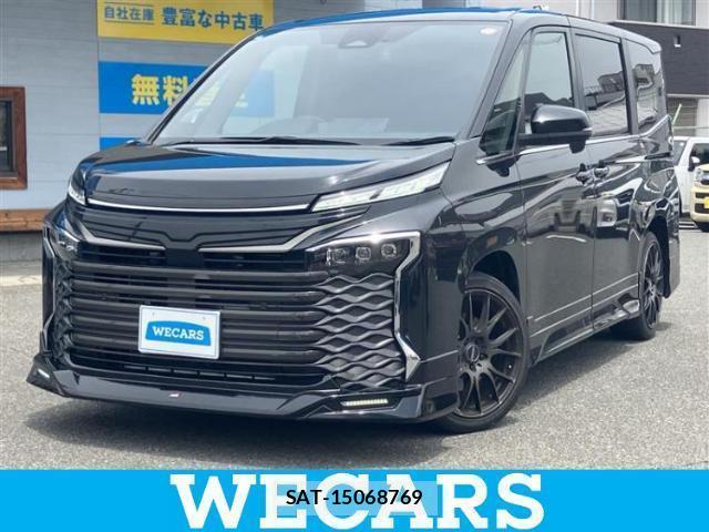 Toyota VOXY 2024-09 8225284-0