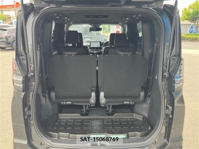 Toyota VOXY 2024-09 8225284-6
