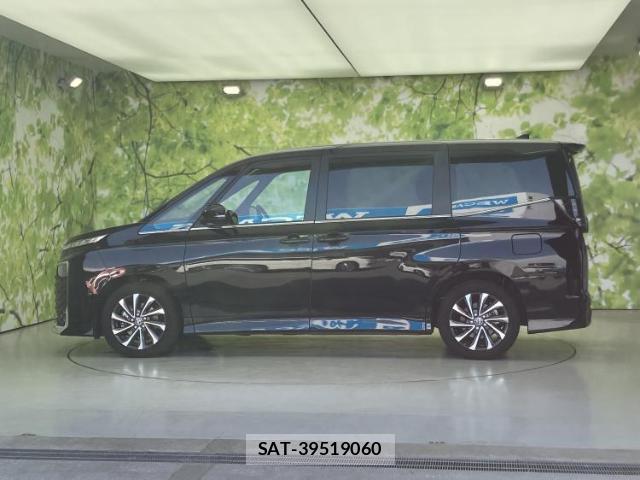 Toyota VOXY 2025-07 8225305-1