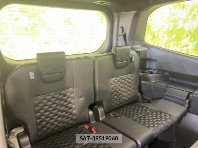 Toyota VOXY 2025-07 8225305-5