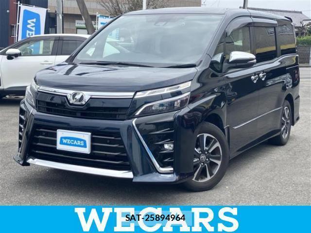 Toyota VOXY 2020-03 8225311-0