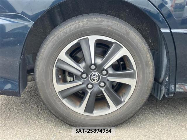 Toyota VOXY 2020-03 8225311-17