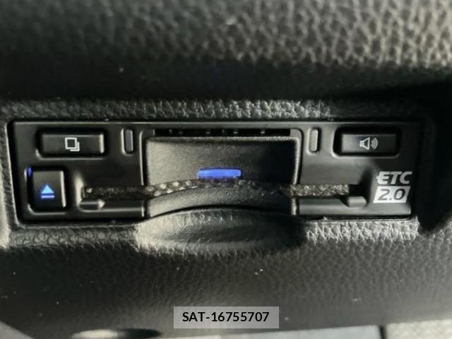 Toyota VOXY 2025-05 8225334-17