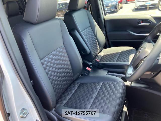Toyota VOXY 2025-05 8225334-3