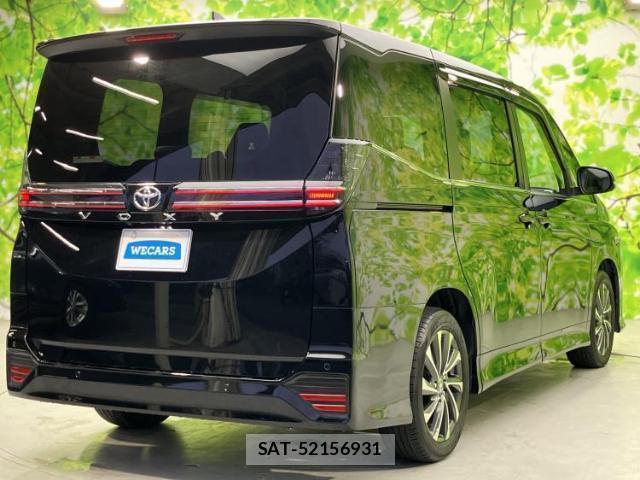 Toyota VOXY 2023-10 8225461-2