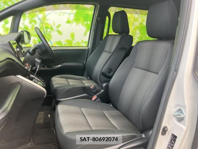 Toyota VOXY 2018-12 8225478-6