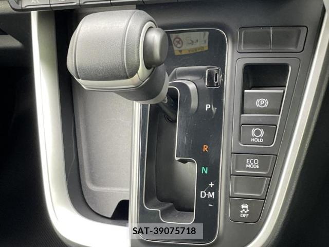 Toyota VOXY 2024-10 8225486-16