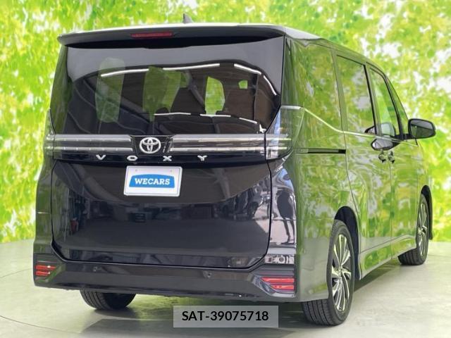 Toyota VOXY 2024-10 8225486-2
