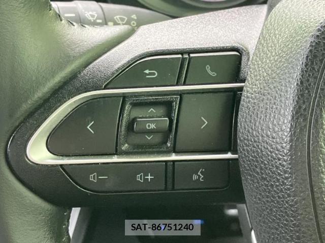 Toyota VOXY 2023-08 8225506-14