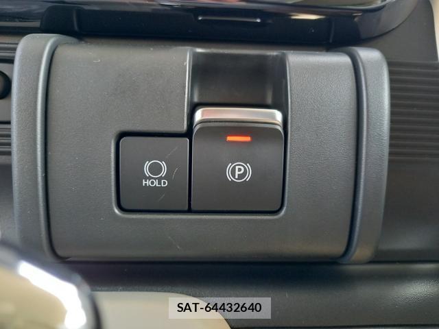 Suzuki WAGON R 2025-06 8222398-3