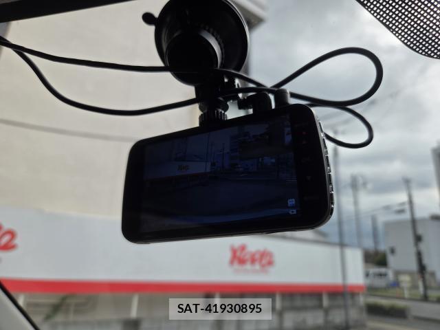 Suzuki WAGON R 2014-03 8216203-10