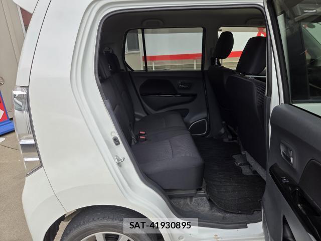 Suzuki WAGON R 2014-03 8216203-13