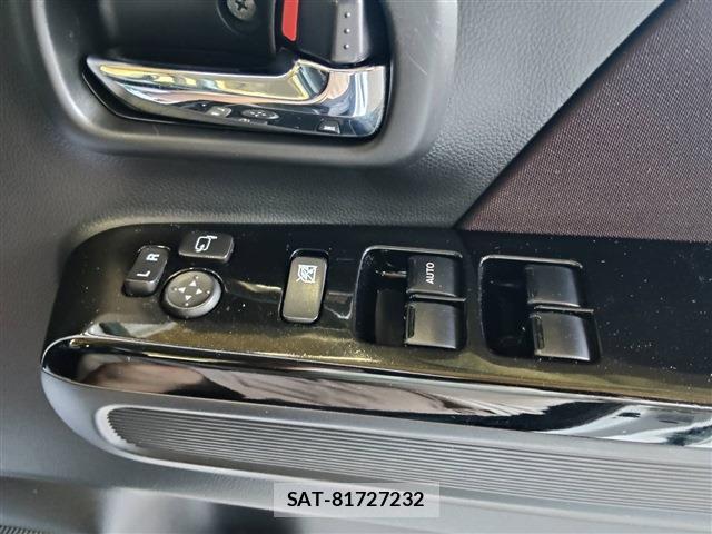 Suzuki WAGON R 2018-08 8220690-17