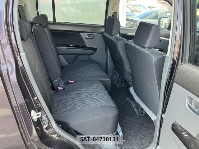 Suzuki WAGON R 2012-01 8222833-9