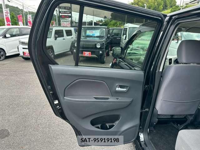 Suzuki WAGON R 2015-11 8218132-13
