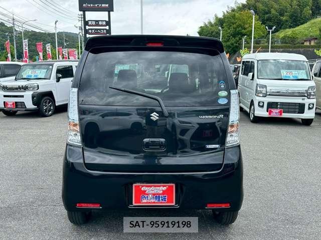 Suzuki WAGON R 2015-11 8218132-4