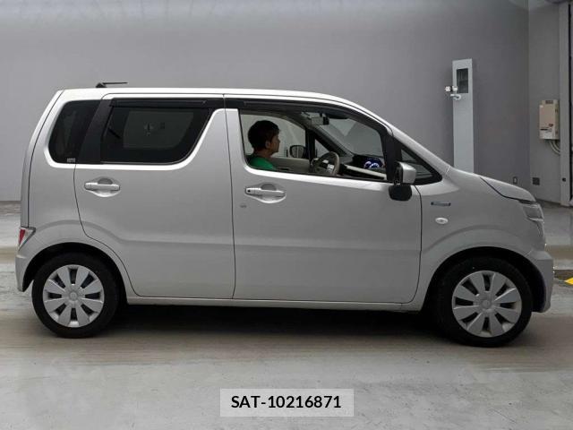 Suzuki WAGON R 2019-07 8218601-12