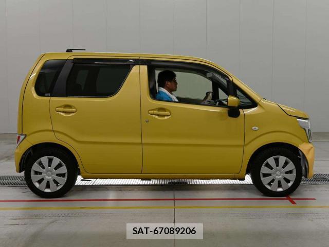 Suzuki WAGON R 2019-07 8218620-6
