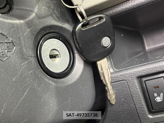 Suzuki WAGON R 2015-12 8219125-4