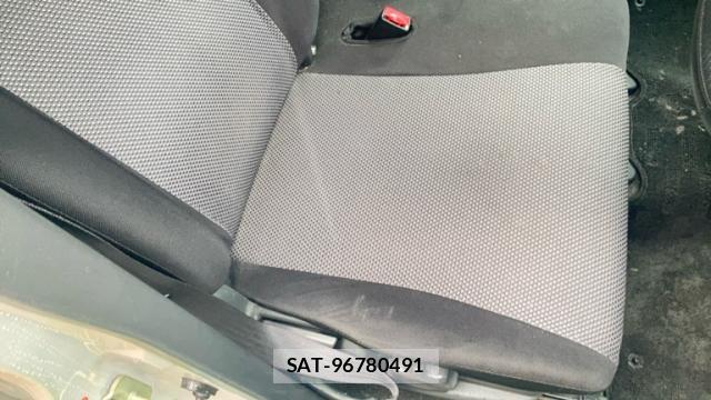 Suzuki WAGON R 2005-07 8219587-16