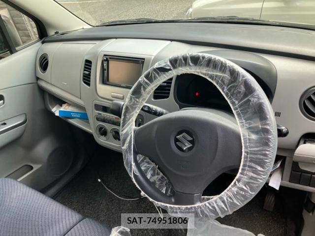 Suzuki WAGON R 2011-10 8219644-5