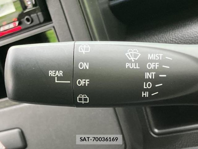 Suzuki WAGON R 2018-10 8220835-12