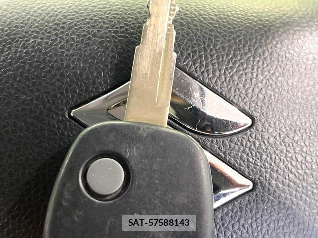 Suzuki WAGON R 2018-12 8221087-5