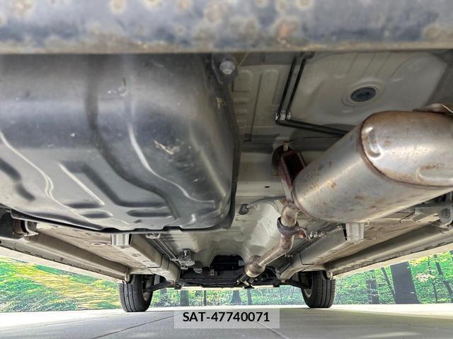 Suzuki WAGON R 2014-09 8221113-18