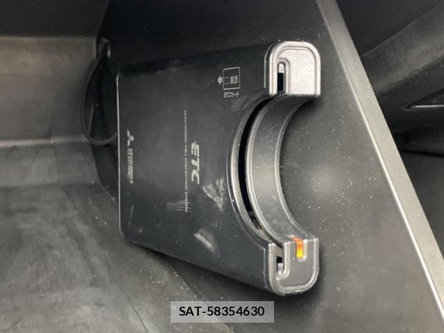 Suzuki WAGON R 2022-03 8221180-14