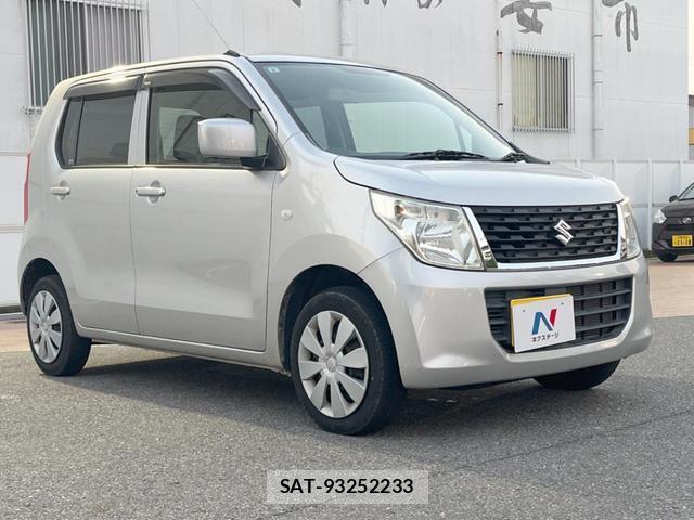 Suzuki WAGON R 2015-08 8221556-12