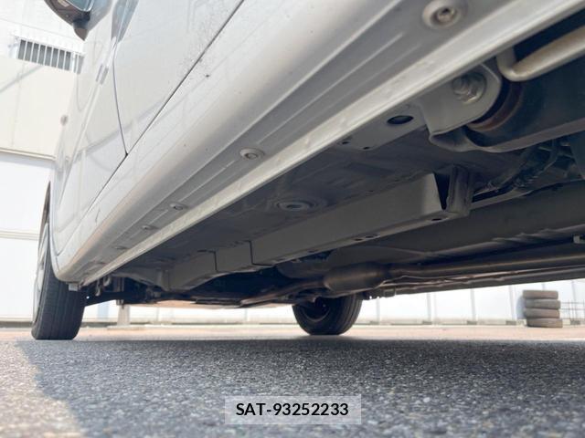 Suzuki WAGON R 2015-08 8221556-16