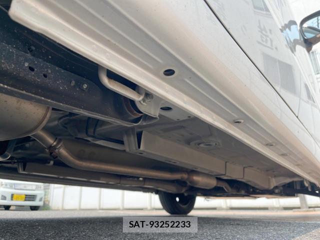 Suzuki WAGON R 2015-08 8221556-17