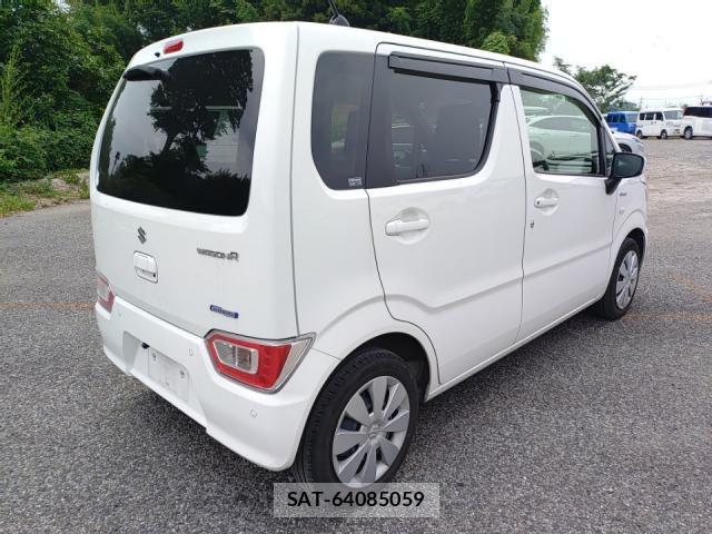 Suzuki WAGON R 2021-07 8225000-2