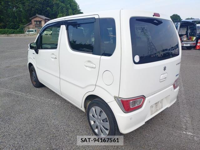 Suzuki WAGON R 2021-07 8225010-4
