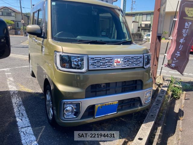 Daihatsu WAKE 2015-02 8219663-0