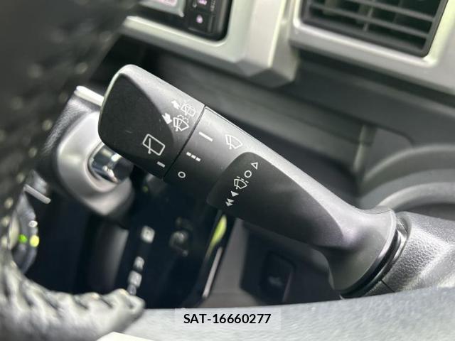 Daihatsu WAKE 2018-10 8225179-16