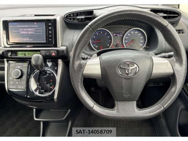 Toyota WISH 2015-08 8217487-2