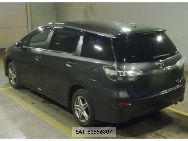Toyota WISH 2017-05 8217517-4