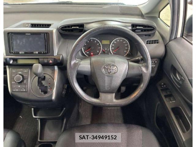Toyota WISH 2017-05 8217772-2