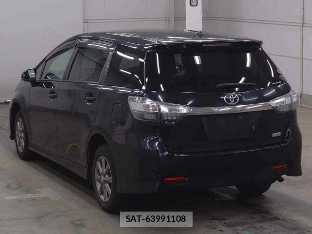 Toyota WISH 2016-04 8217792-1