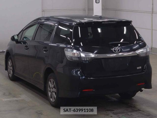 Toyota WISH 2016-04 8217792-4