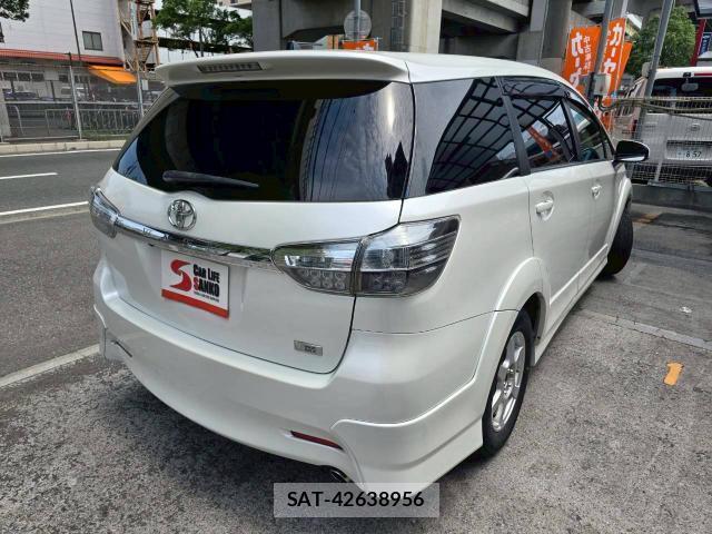 Toyota WISH 2013-12 8218765-3