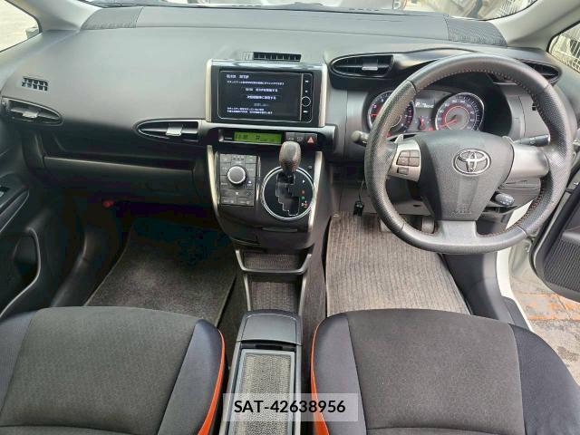 Toyota WISH 2013-12 8218765-4
