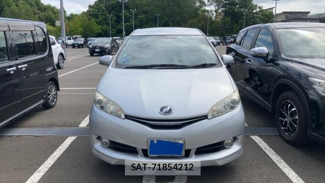 Toyota WISH 2014-05 8219596-1